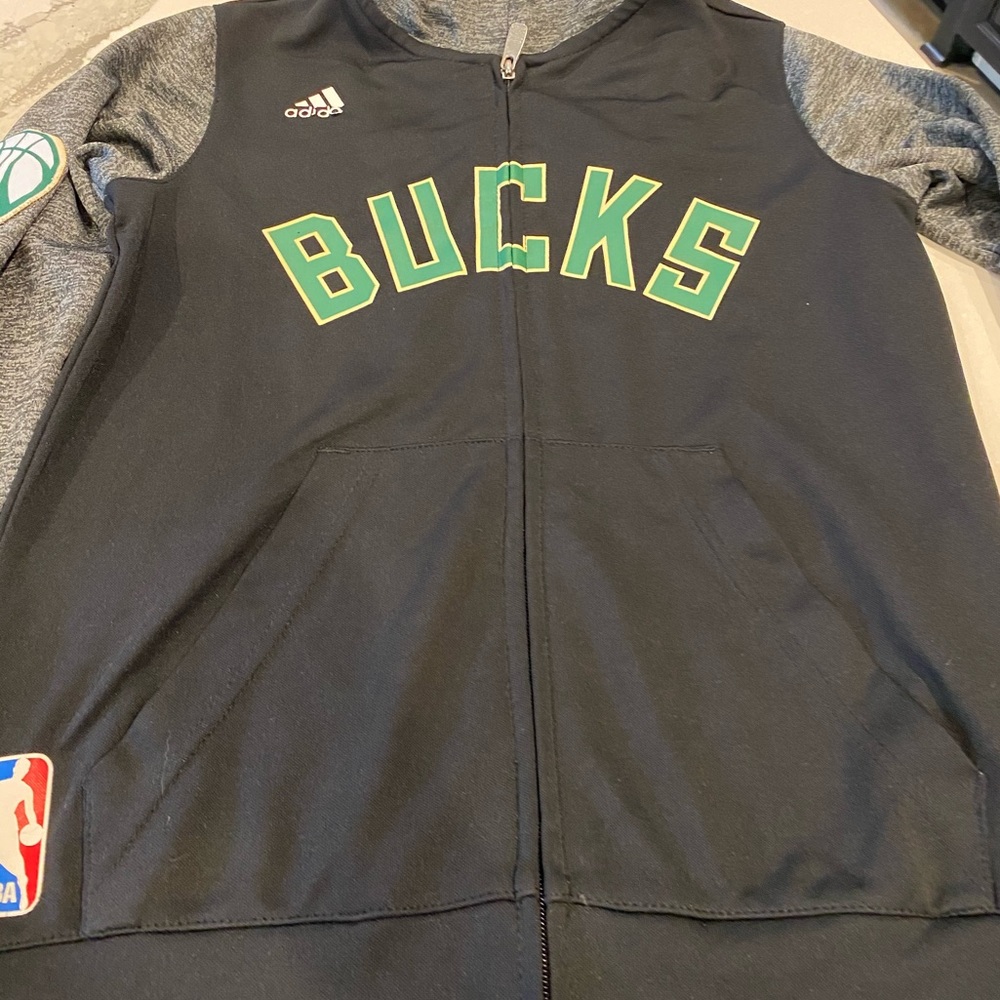 Adidas youth Milwaukee bucks zippered hoodie nba